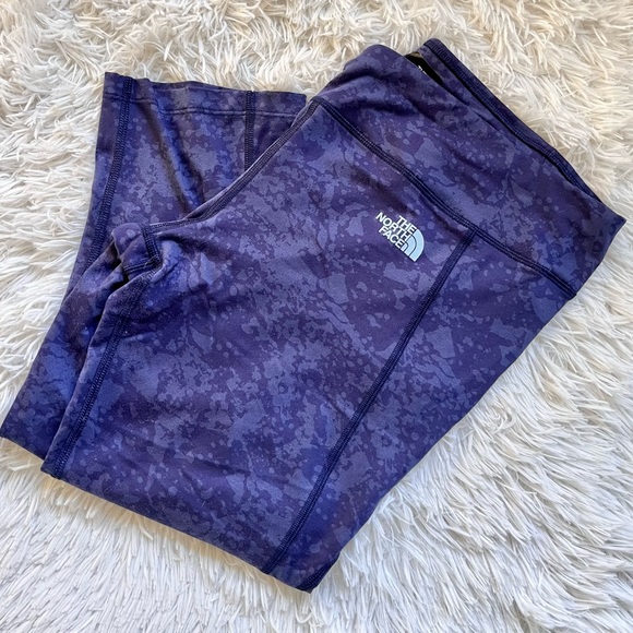The North Face Leggings Purple Camo Camouflage Yoga Pants Cropped Capris - Picture 2 of 5